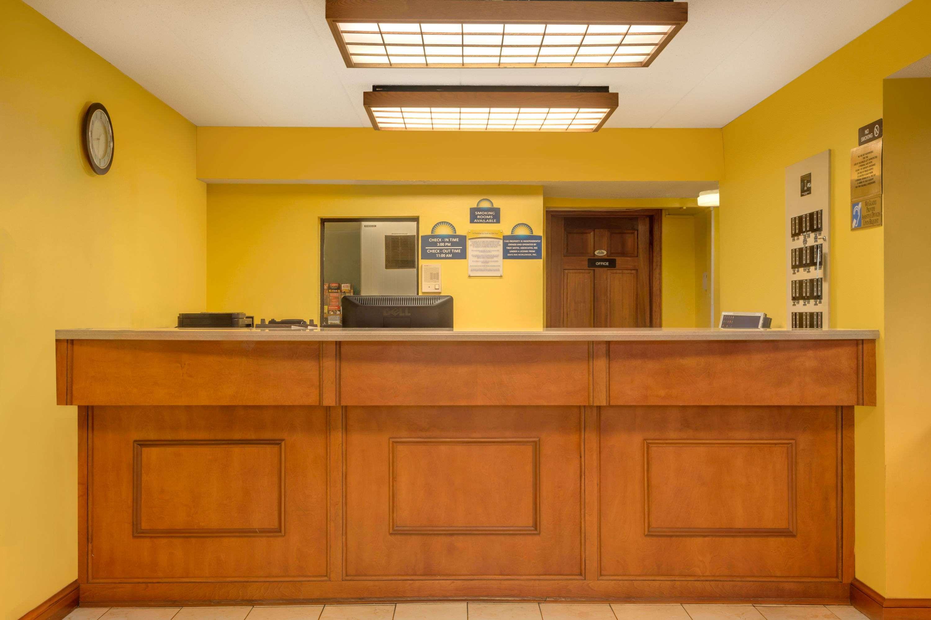 Days Inn By Wyndham Columbus Fairgrounds Bagian luar foto