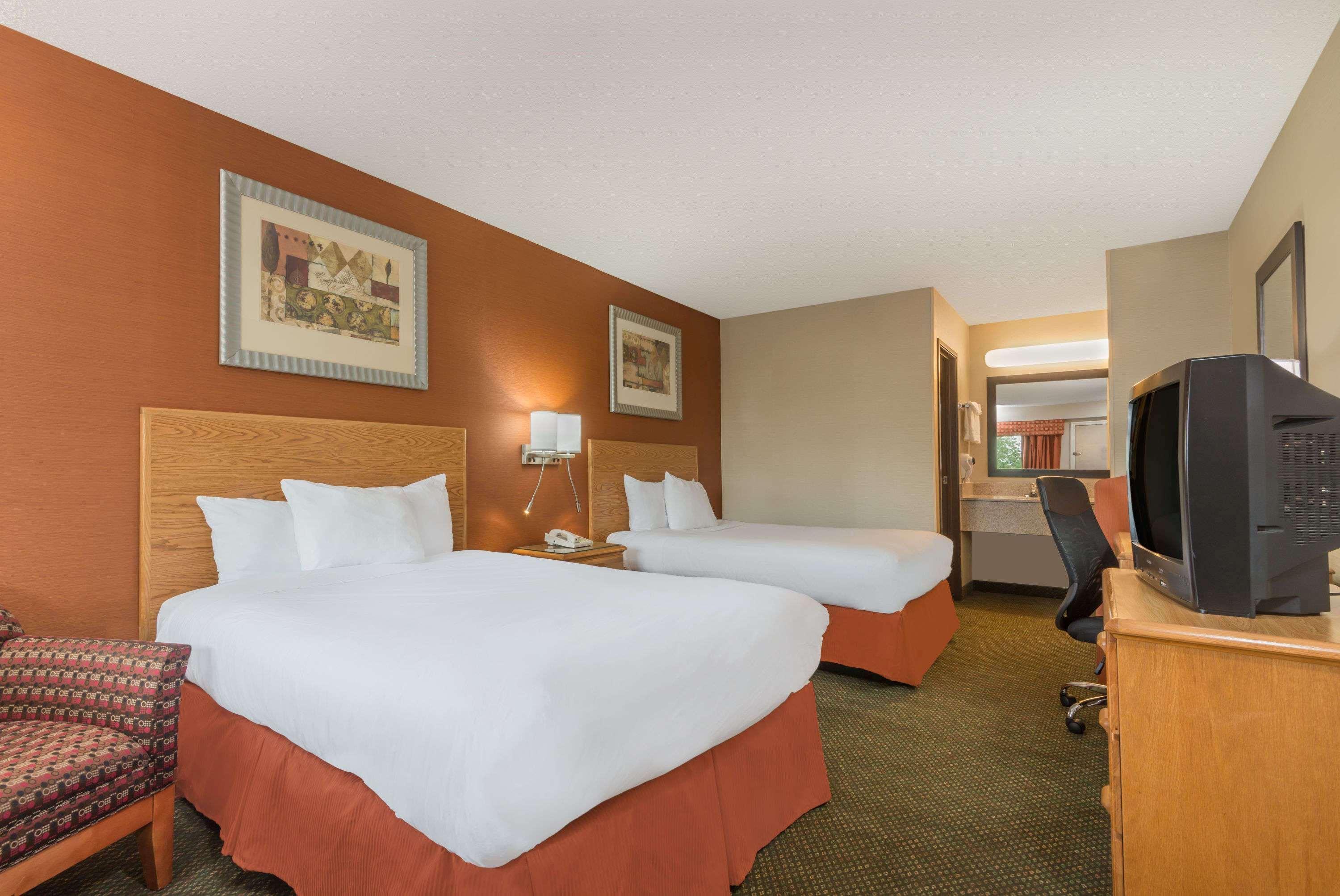 Days Inn By Wyndham Columbus Fairgrounds Bagian luar foto