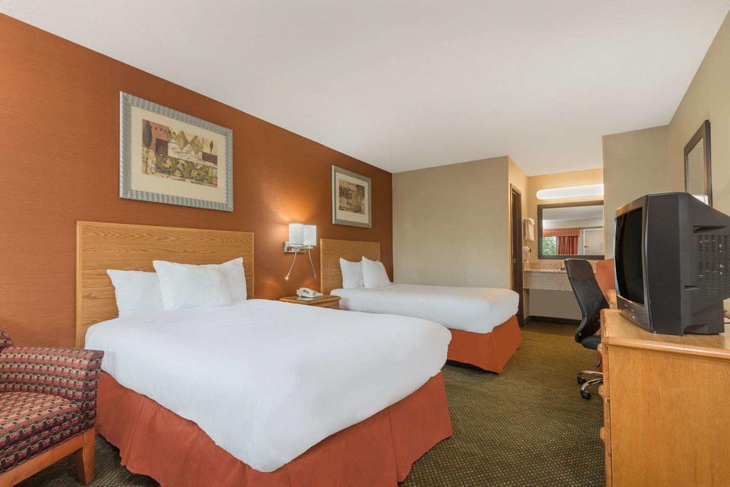 Days Inn By Wyndham Columbus Fairgrounds Bagian luar foto